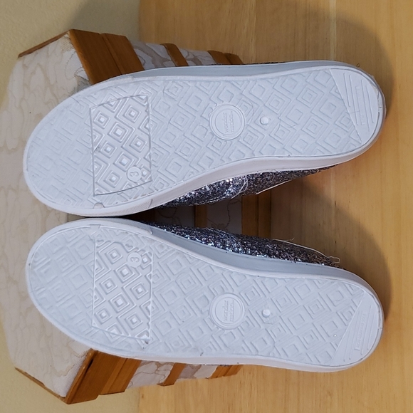 Glittery Fashion Sneakers - Picture 5 of 8